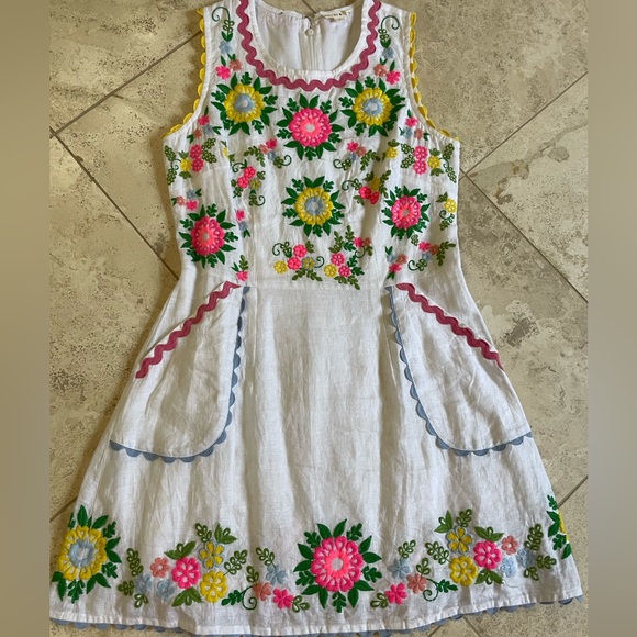 Roller Rabbit Dresses & Skirts - Roller Rabbir Floral Embroidered Woman’s Dress